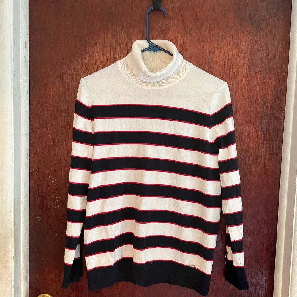 women fall top